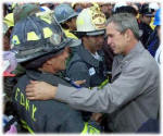 Presidente George Bush cumprimentando ao Chefe dos Bombeiros!